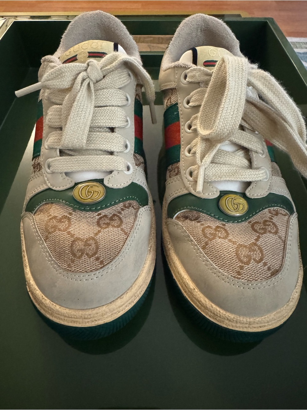 Gucci Women Beige Sneakers with Green and Red Web Stripe - Picture 2 of 4